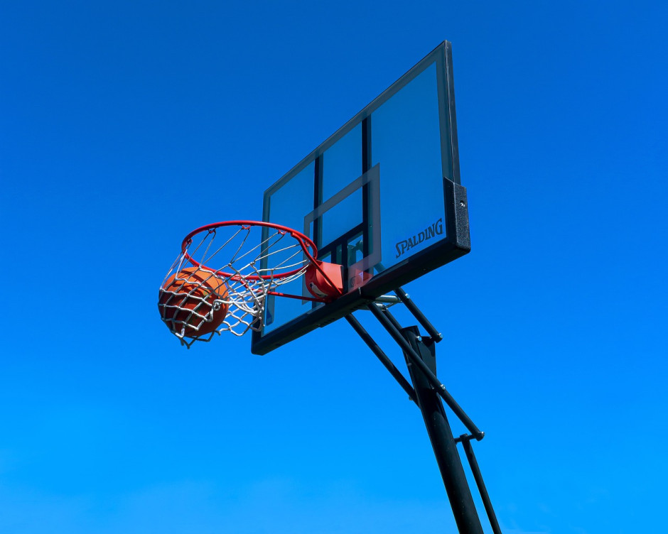 CBA官方：孙铭徽3T联盟最多罚款5千+差1T禁赛 布朗2T并列第二