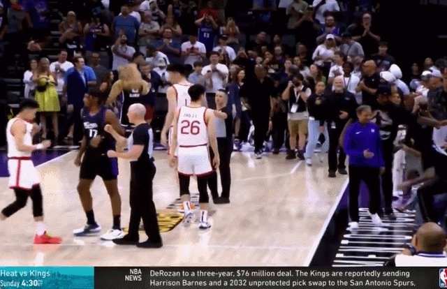 1720424574621050266.gif 开云体育-【现场】时隔五年再战NBA夏联 男篮两战惨负82分