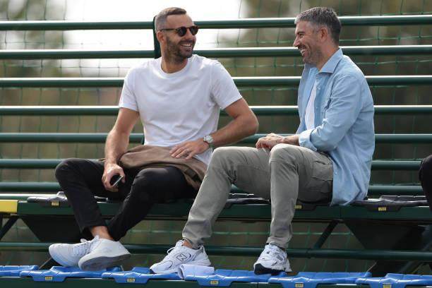 1694923575528038928.jpg 国米人国米魂!圣汉达退役了,汉指导在路上?